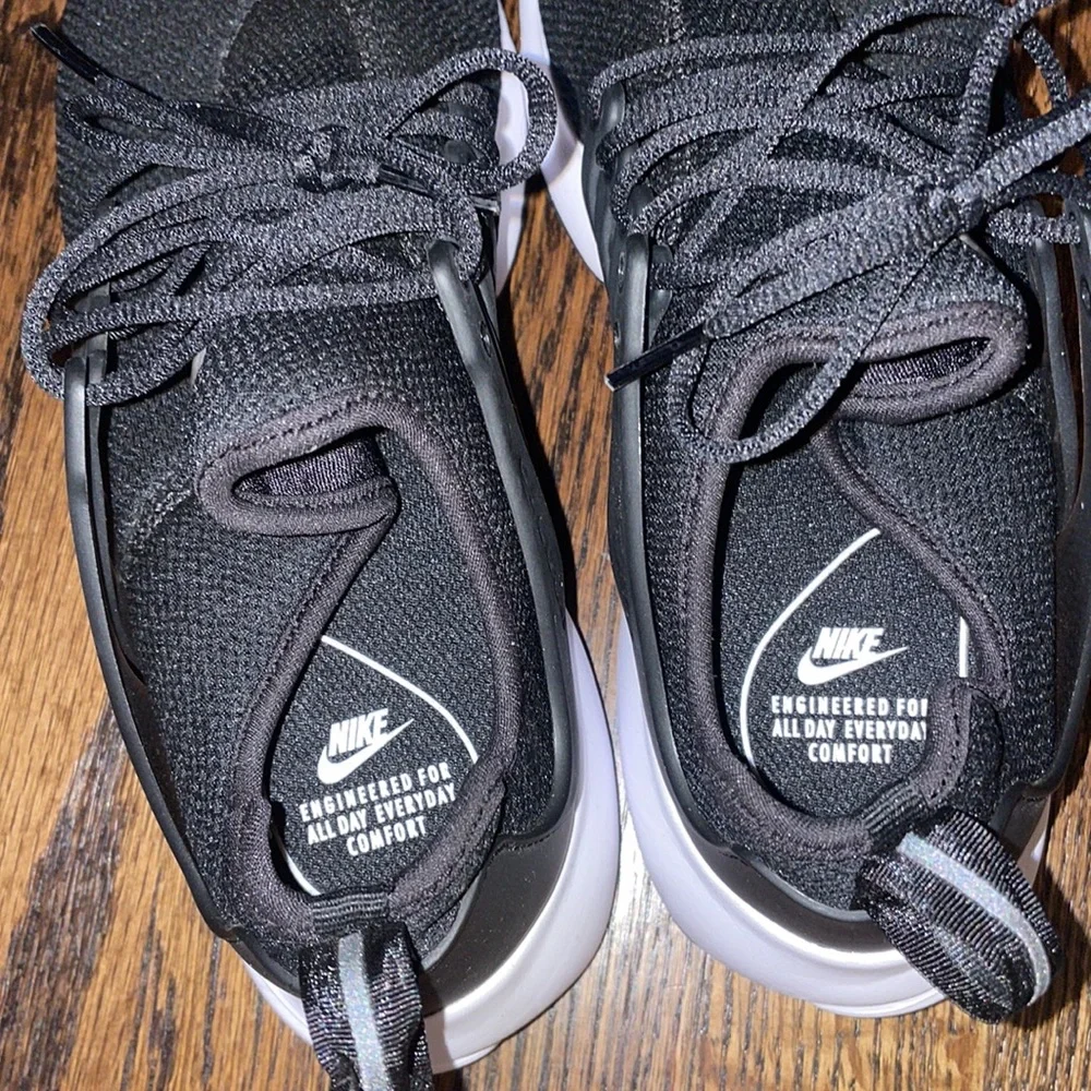 Nike Air Presto - Picture 2 of 6